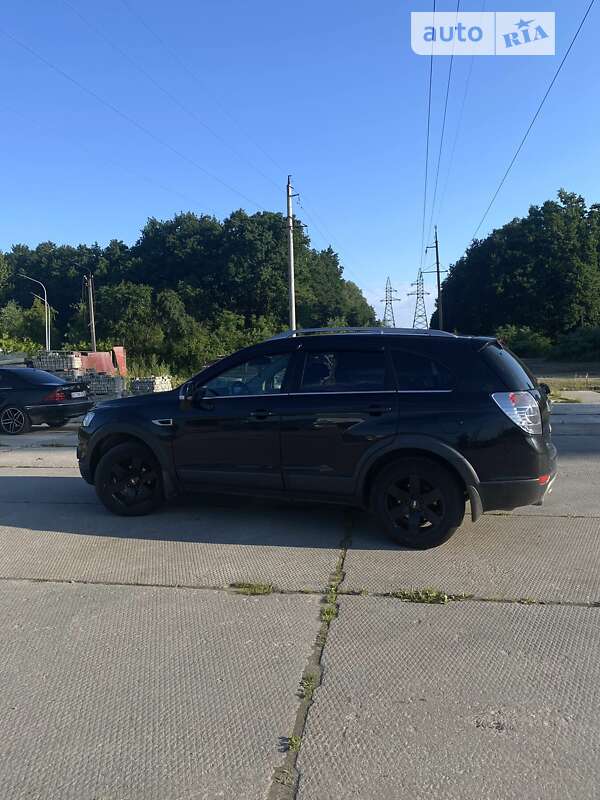 Внедорожник / Кроссовер Chevrolet Captiva 2011 в Львове