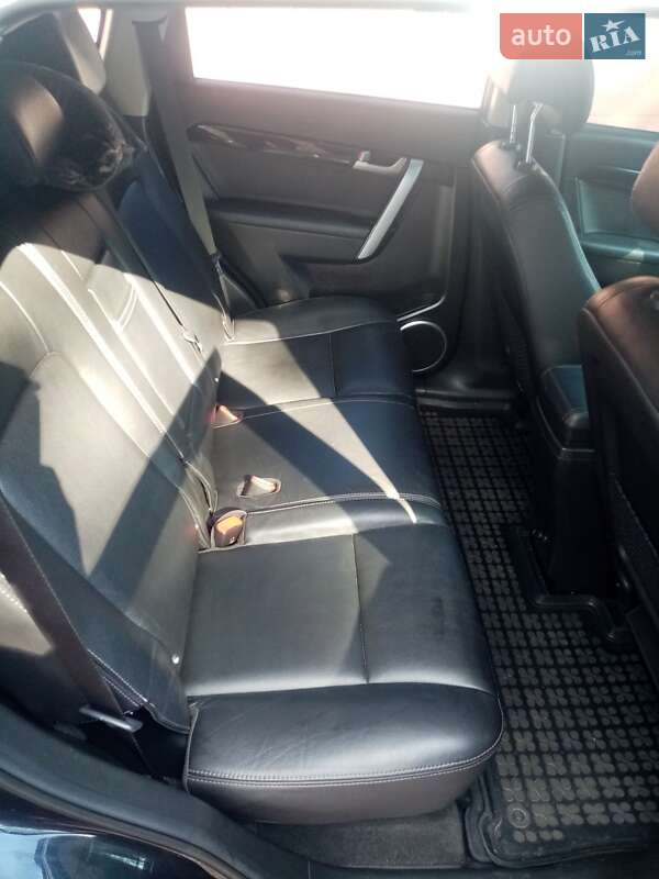 Внедорожник / Кроссовер Chevrolet Captiva 2011 в Царичанке