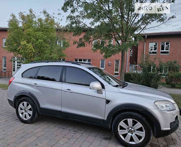Позашляховик / Кросовер Chevrolet Captiva 2008 в Умані
