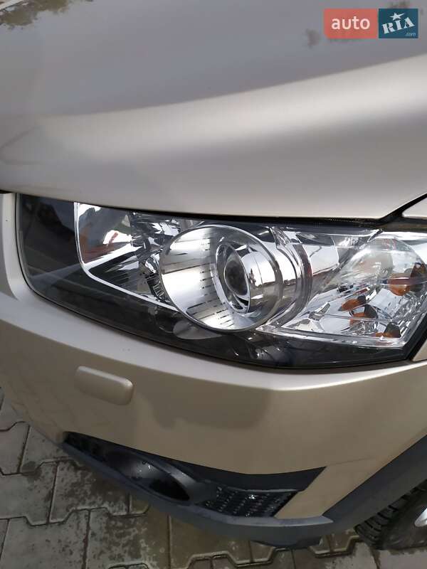 Позашляховик / Кросовер Chevrolet Captiva 2012 в Чернівцях
