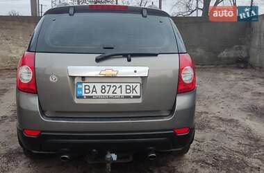 Позашляховик / Кросовер Chevrolet Captiva 2009 в 