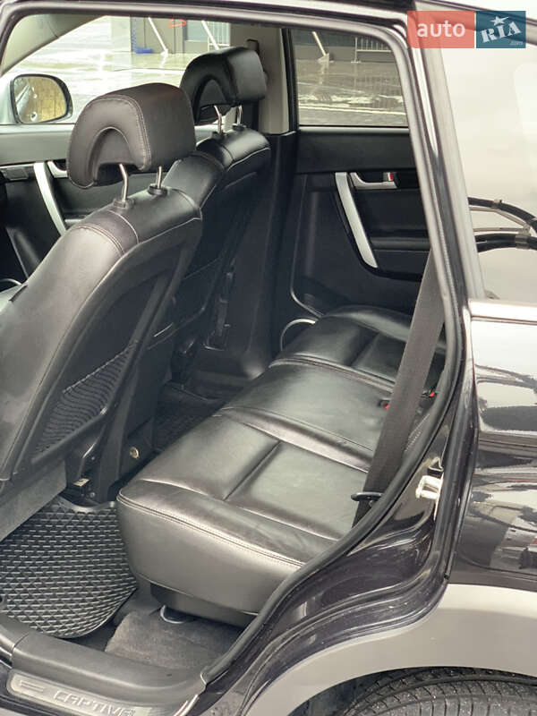 Внедорожник / Кроссовер Chevrolet Captiva 2012 в Львове