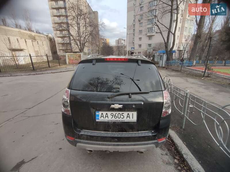Позашляховик / Кросовер Chevrolet Captiva 2011 в Києві