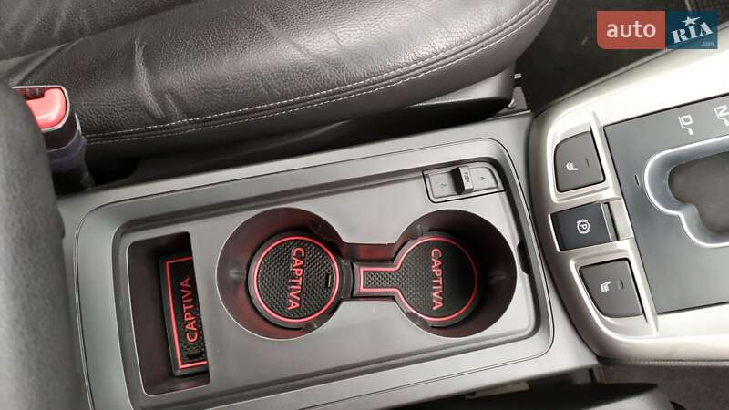 Позашляховик / Кросовер Chevrolet Captiva 2012 в Чернівцях