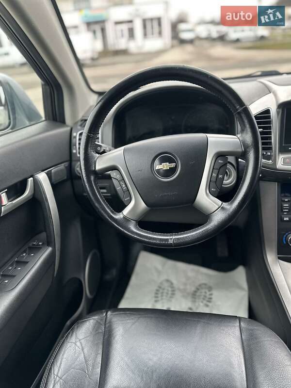 Внедорожник / Кроссовер Chevrolet Captiva 2012 в Дубно