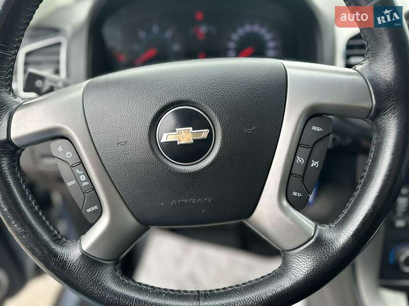 Внедорожник / Кроссовер Chevrolet Captiva 2012 в Дубно