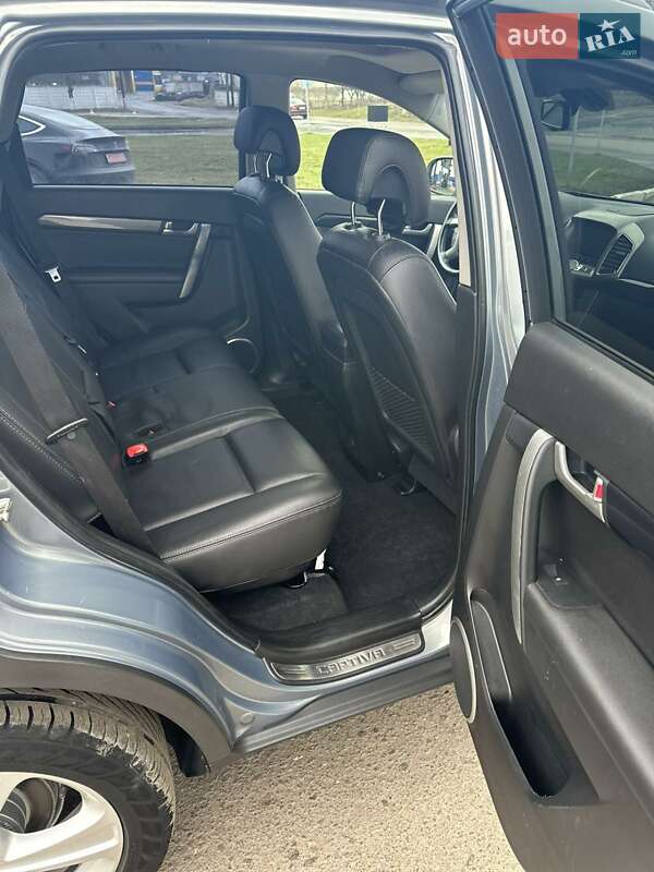 Внедорожник / Кроссовер Chevrolet Captiva 2012 в Дубно