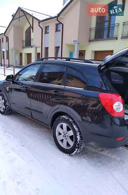 Внедорожник / Кроссовер Chevrolet Captiva 2009 в 