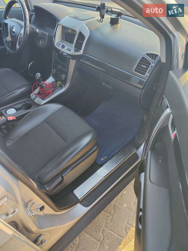 Позашляховик / Кросовер Chevrolet Captiva 2011 в Вінниці