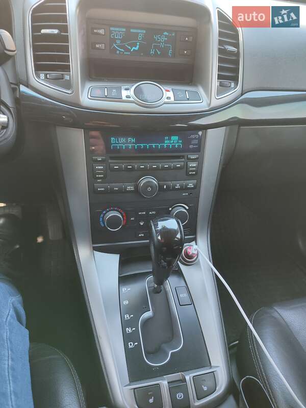 Позашляховик / Кросовер Chevrolet Captiva 2012 в Києві
