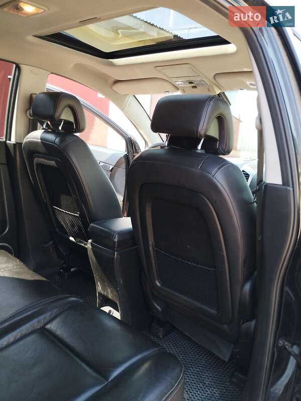 Позашляховик / Кросовер Chevrolet Captiva 2011 в Стрию