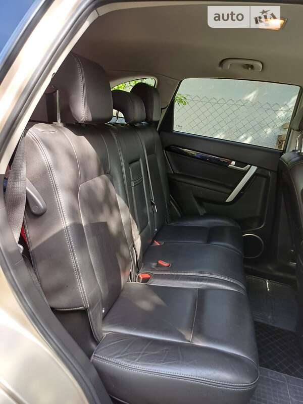 Позашляховик / Кросовер Chevrolet Captiva 2012 в Чернівцях