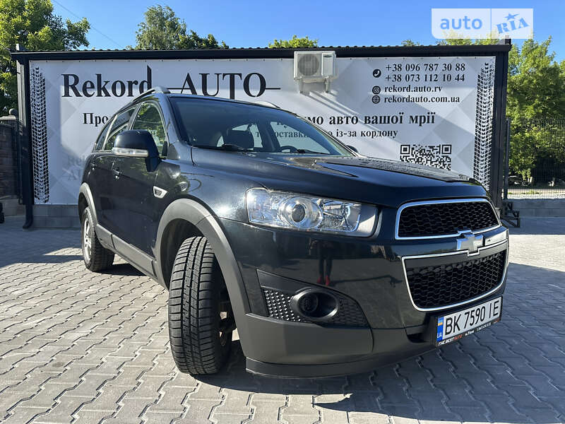 Позашляховик / Кросовер Chevrolet Captiva 2011 в Рівному