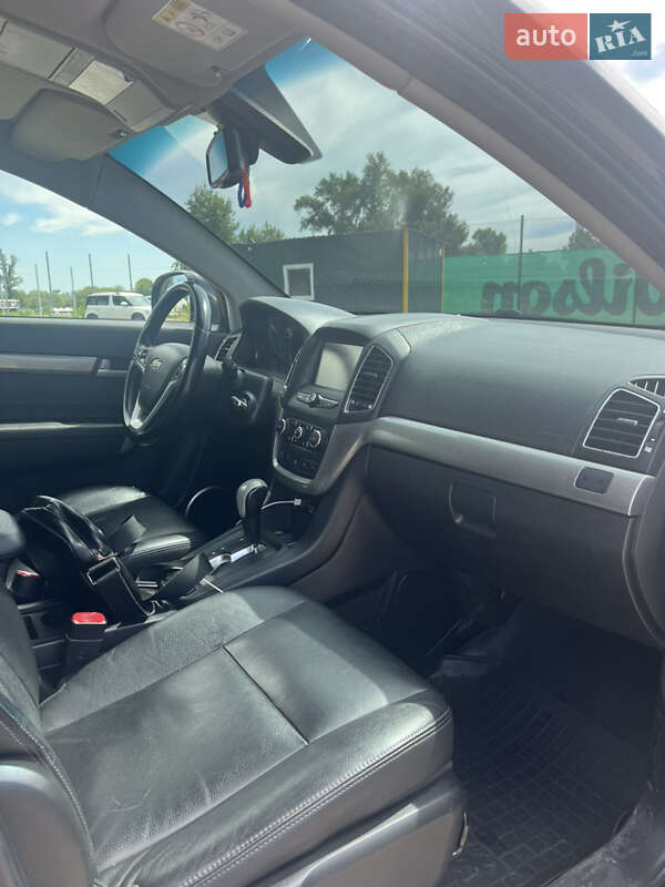 Позашляховик / Кросовер Chevrolet Captiva 2016 в Києві