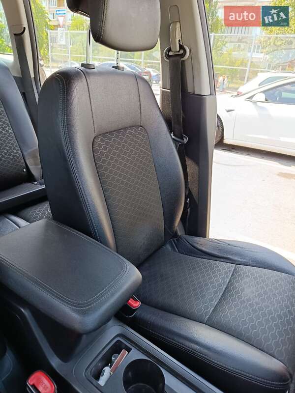 Внедорожник / Кроссовер Chevrolet Captiva 2015 в Киеве