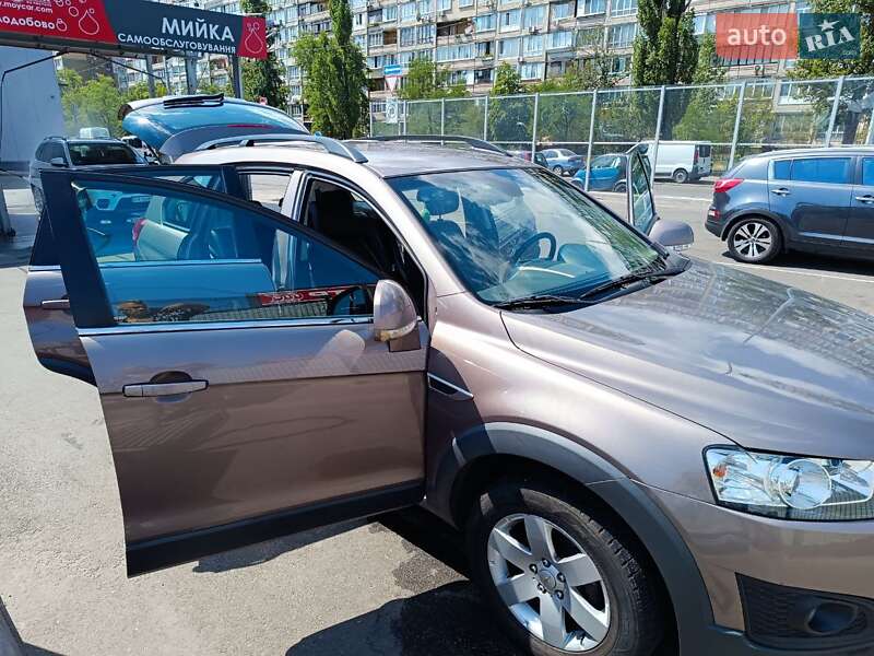 Внедорожник / Кроссовер Chevrolet Captiva 2015 в Киеве