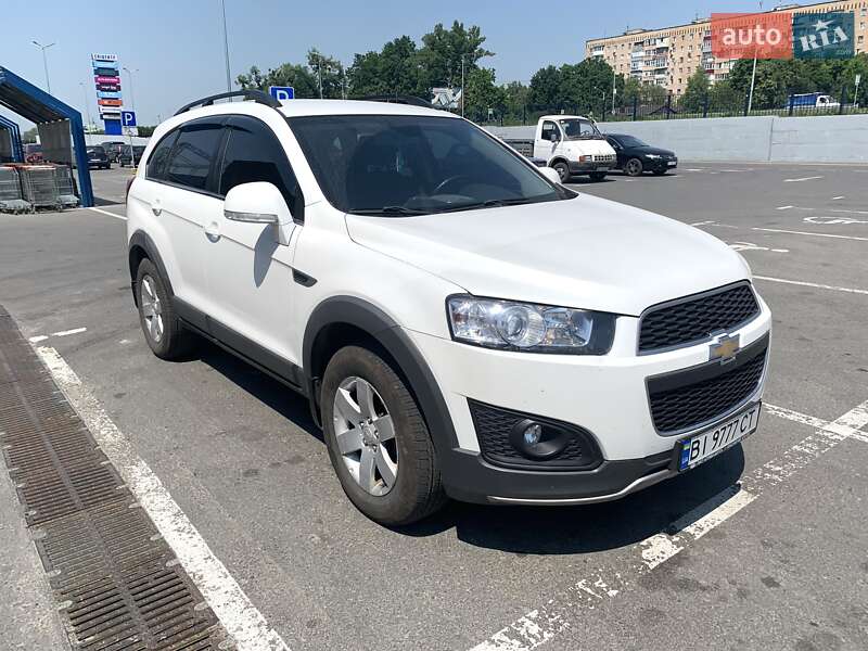 Внедорожник / Кроссовер Chevrolet Captiva 2014 в Полтаве