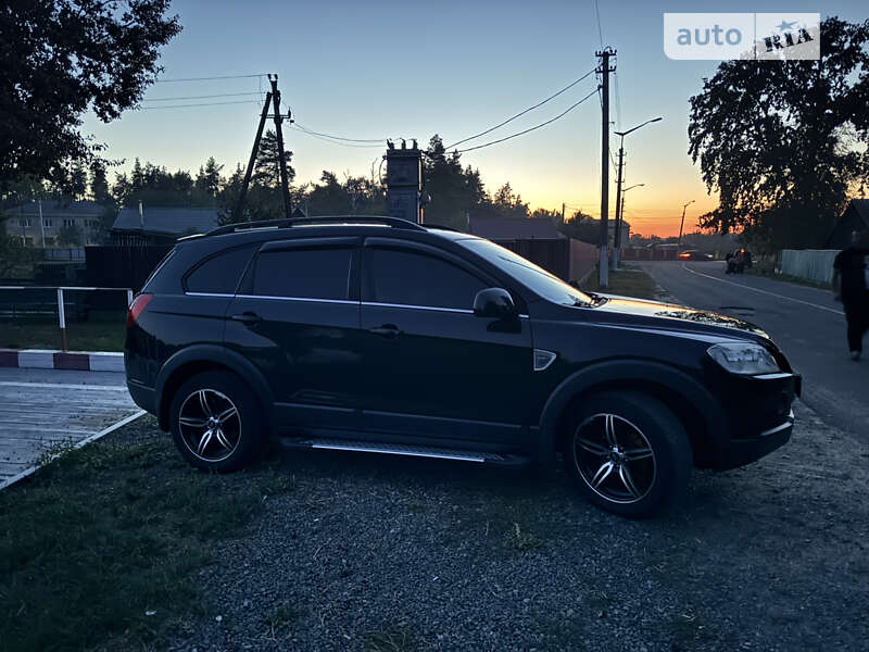 Позашляховик / Кросовер Chevrolet Captiva 2009 в Києві