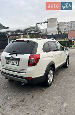 Позашляховик / Кросовер Chevrolet Captiva 2011 в Києві