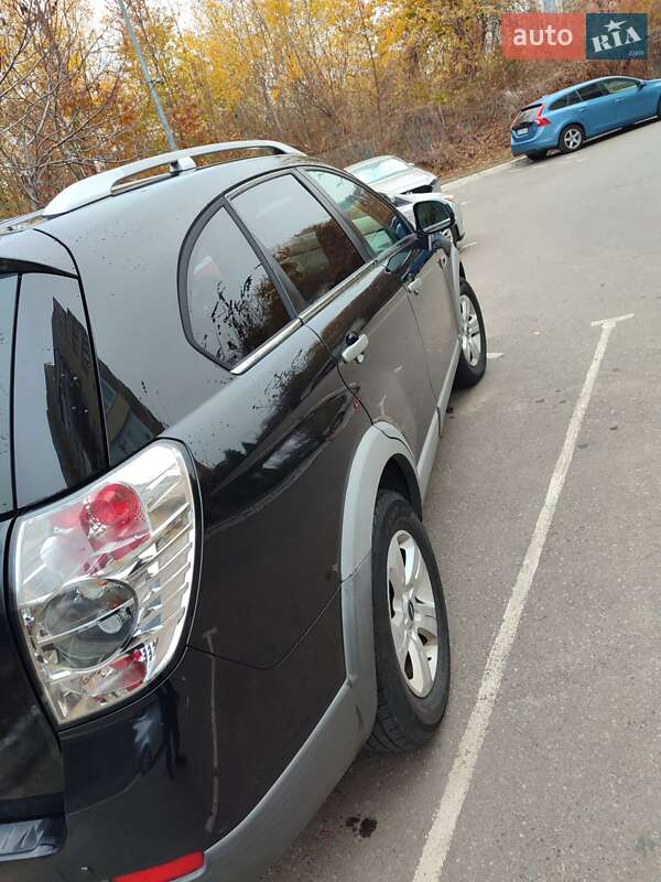 Позашляховик / Кросовер Chevrolet Captiva 2011 в Києві