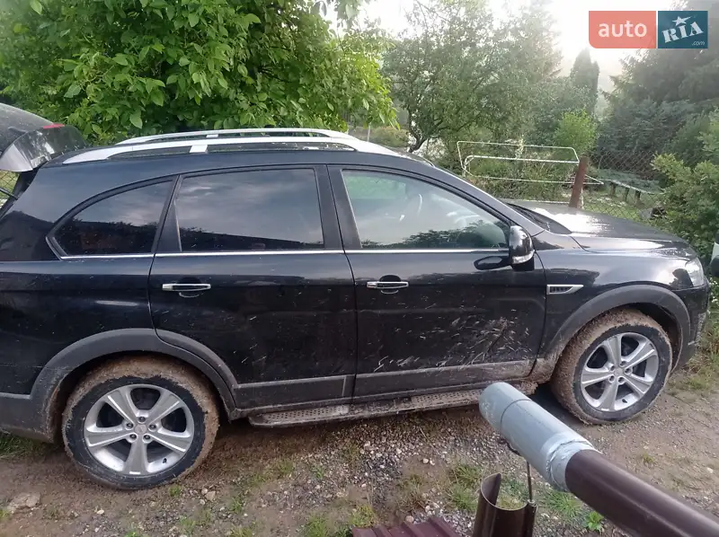 Позашляховик / Кросовер Chevrolet Captiva 2013 в 