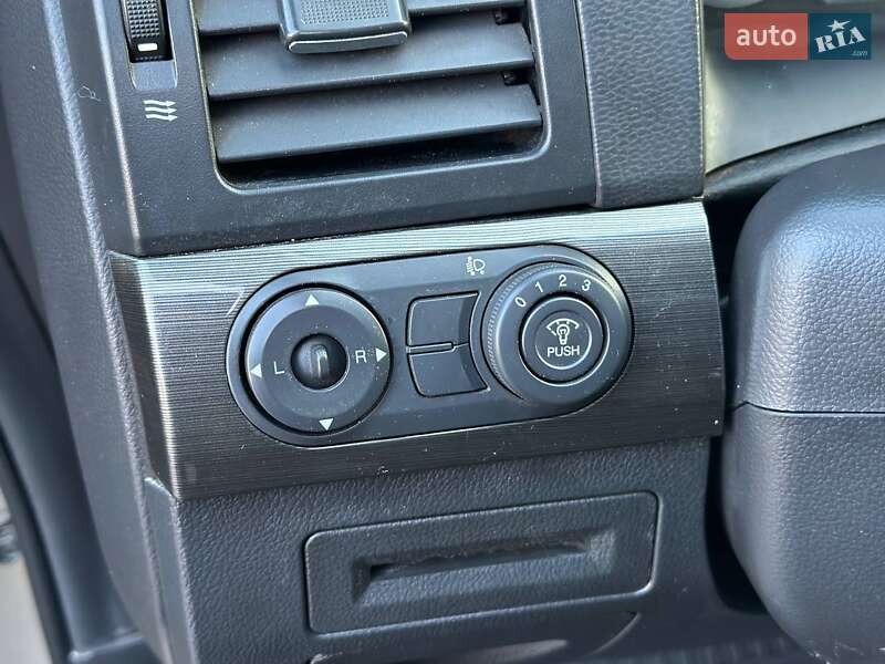 Позашляховик / Кросовер Chevrolet Captiva 2007 в Одесі