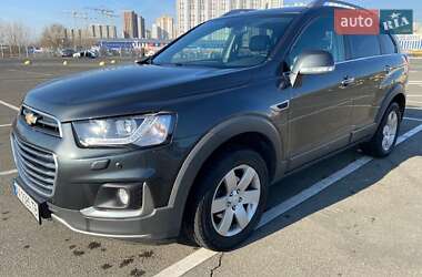Позашляховик / Кросовер Chevrolet Captiva 2016 в 