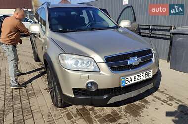 Внедорожник / Кроссовер Chevrolet Captiva 2008 в Первомайске