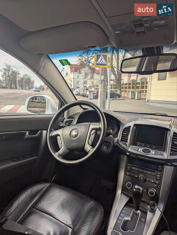 Позашляховик / Кросовер Chevrolet Captiva 2011 в Чернігові