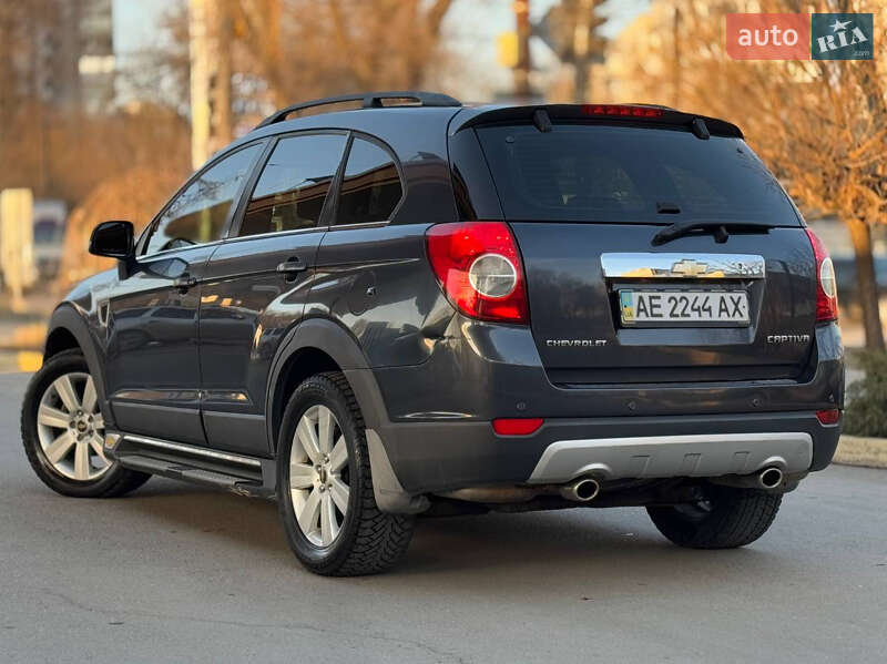 Позашляховик / Кросовер Chevrolet Captiva 2008 в Дніпрі