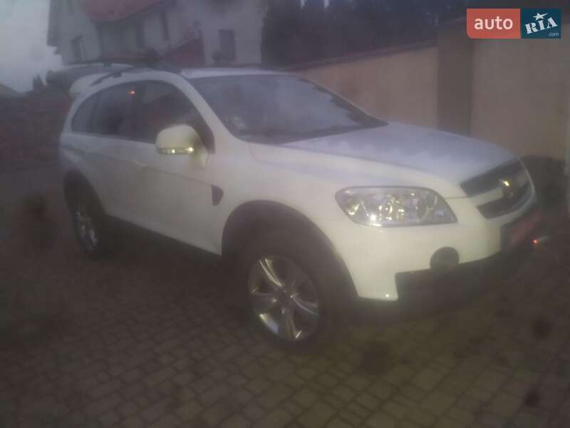Внедорожник / Кроссовер Chevrolet Captiva 2010 в Луцке