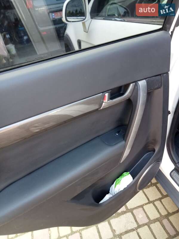 Внедорожник / Кроссовер Chevrolet Captiva 2010 в Луцке