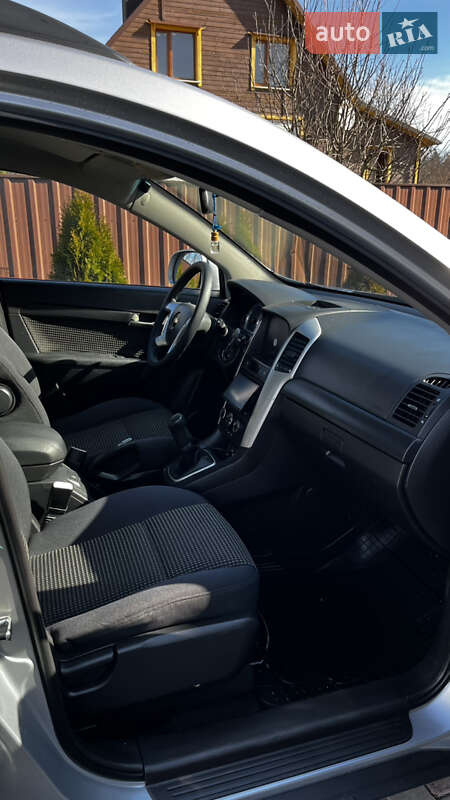 Позашляховик / Кросовер Chevrolet Captiva 2007 в Луцьку фото 7 Позашляховик / Кросовер Chevrolet Captiva 2007 в Луцьку