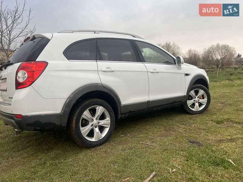 Внедорожник / Кроссовер Chevrolet Captiva 2012 в Львове
