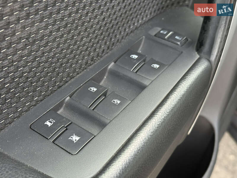 Внедорожник / Кроссовер Chevrolet Captiva 2010 в Ровно