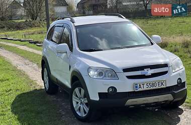 Позашляховик / Кросовер Chevrolet Captiva 2009 в 
