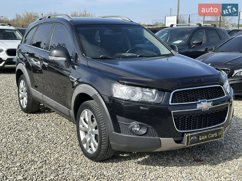 Позашляховик / Кросовер Chevrolet Captiva 2012 в 
