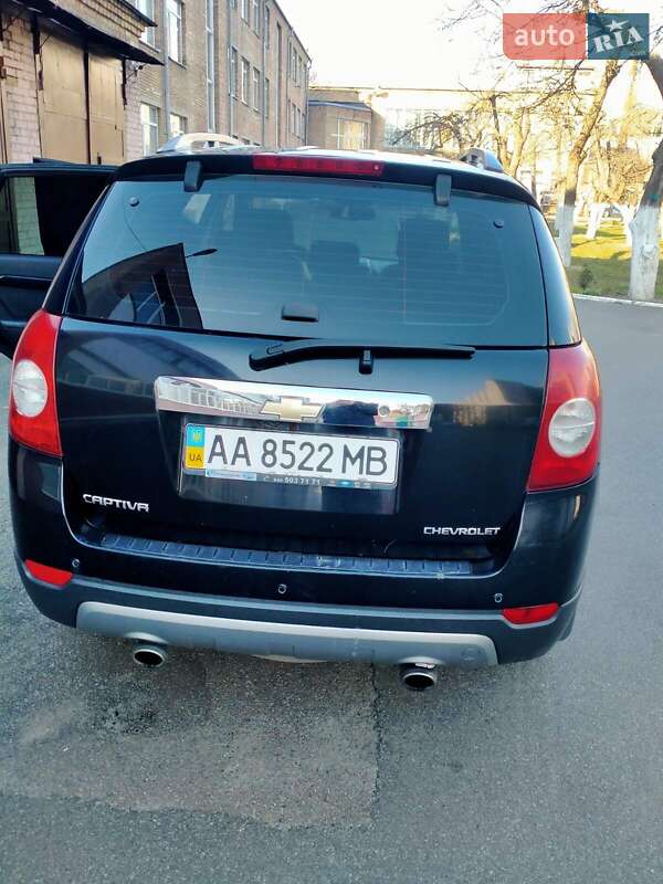 Позашляховик / Кросовер Chevrolet Captiva 2011 в Києві