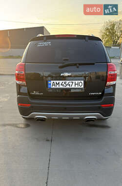 Позашляховик / Кросовер Chevrolet Captiva 2013 в 