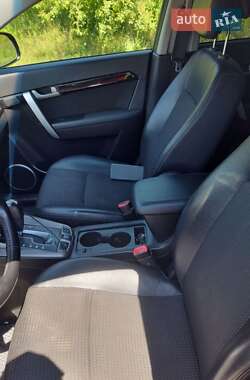 Позашляховик / Кросовер Chevrolet Captiva 2012 в 