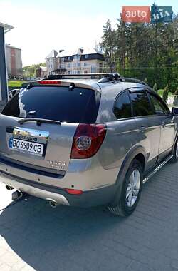Позашляховик / Кросовер Chevrolet Captiva 2010 в 