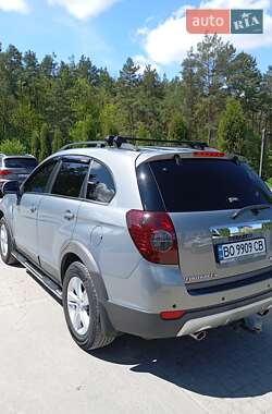 Позашляховик / Кросовер Chevrolet Captiva 2010 в 