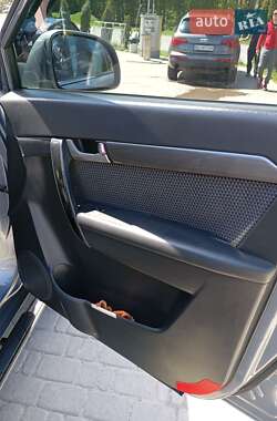 Позашляховик / Кросовер Chevrolet Captiva 2010 в 