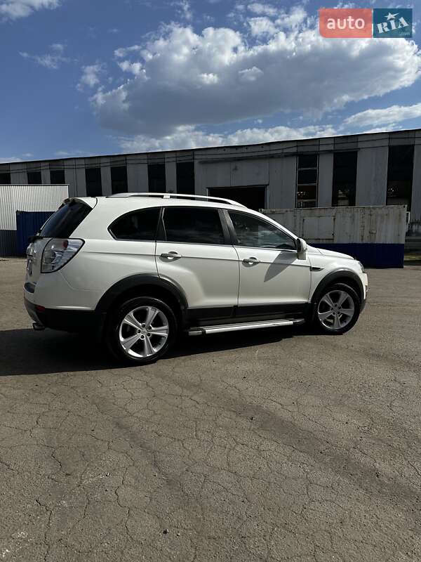 Позашляховик / Кросовер Chevrolet Captiva 2011 в Полтаві