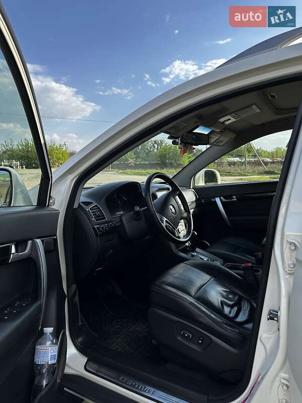 Позашляховик / Кросовер Chevrolet Captiva 2011 в Полтаві