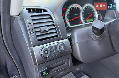 Позашляховик / Кросовер Chevrolet Captiva 2008 в 