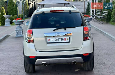 Позашляховик / Кросовер Chevrolet Captiva 2011 в 