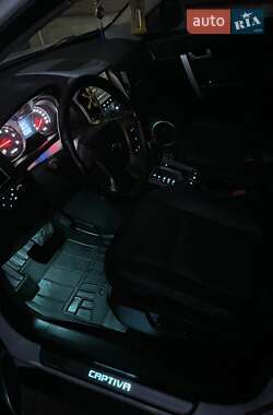 Позашляховик / Кросовер Chevrolet Captiva 2013 в 