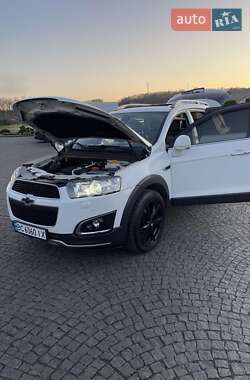 Позашляховик / Кросовер Chevrolet Captiva 2013 в 