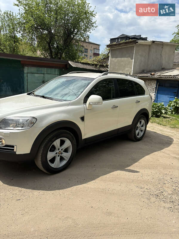 Позашляховик / Кросовер Chevrolet Captiva 2010 в Борщеві